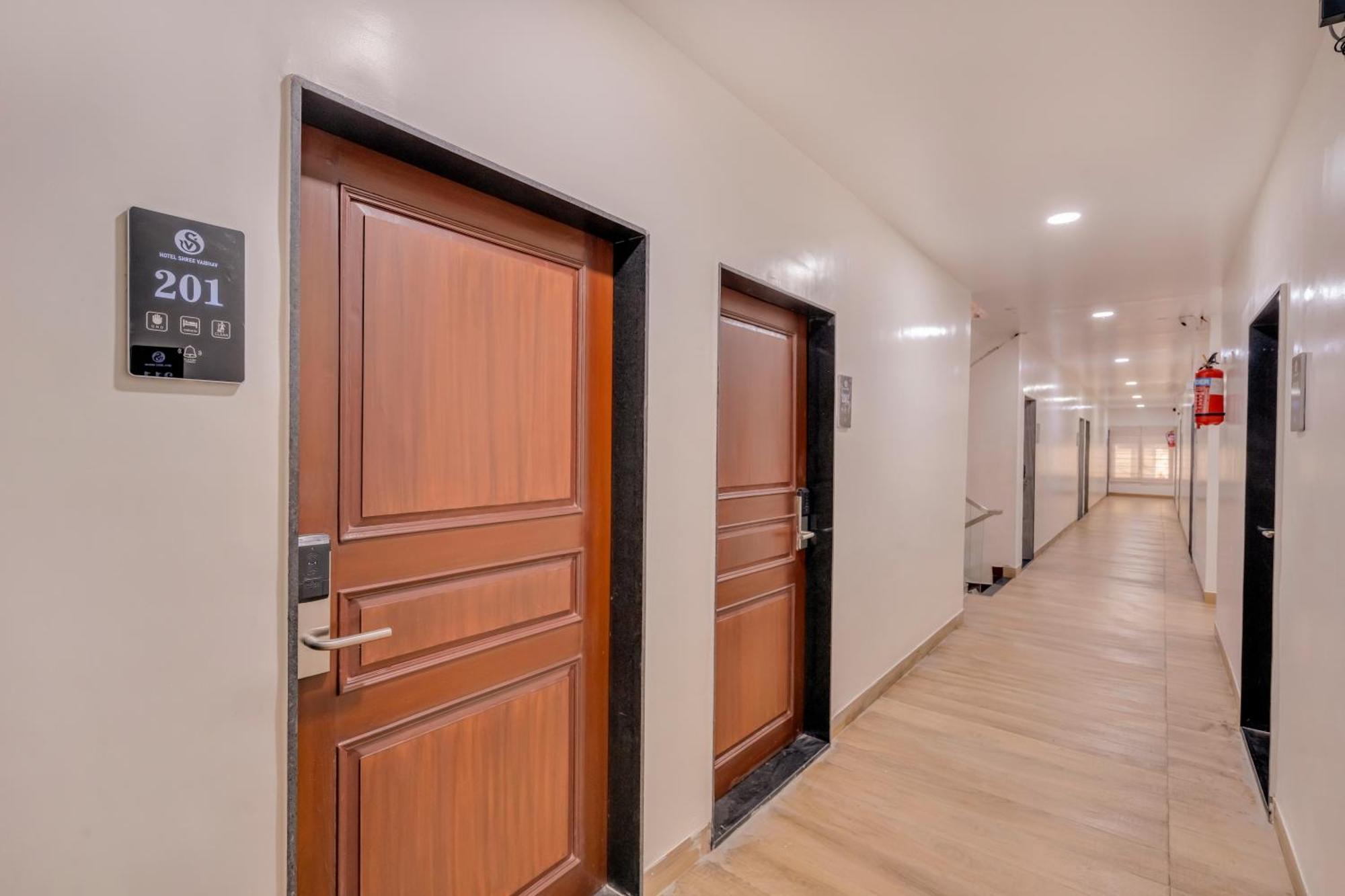Myspace Hotel Shree Vaibhav Nagpur Ngoại thất bức ảnh